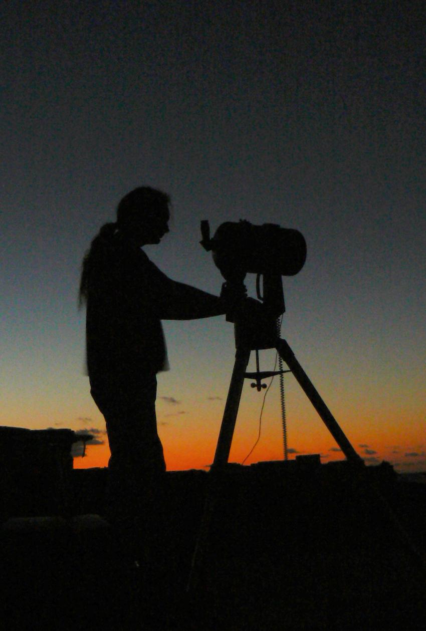 Member of Basingstoke Astronomical Society has his eyes on the sky. Credit: Dstl